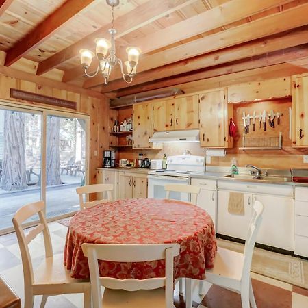 Spacious Classic Cabin Retreat- Near Lassen Mill Creek エクステリア 写真